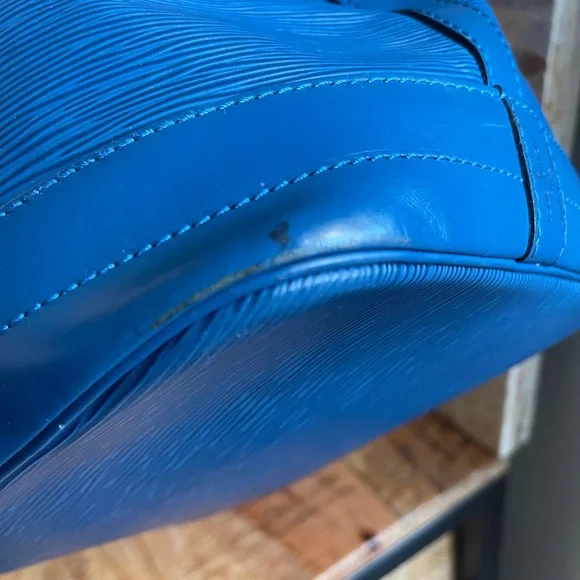 LV Louis Vuitton Epi Leather Noe Bucket Bag GM - Picture 10 of 16